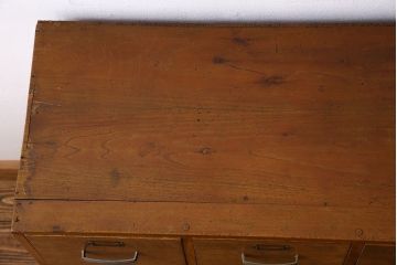 アンティーク家具　ネームプレート付き!引き出し12杯のアンティークチェスト(引き出し、ドロワー)