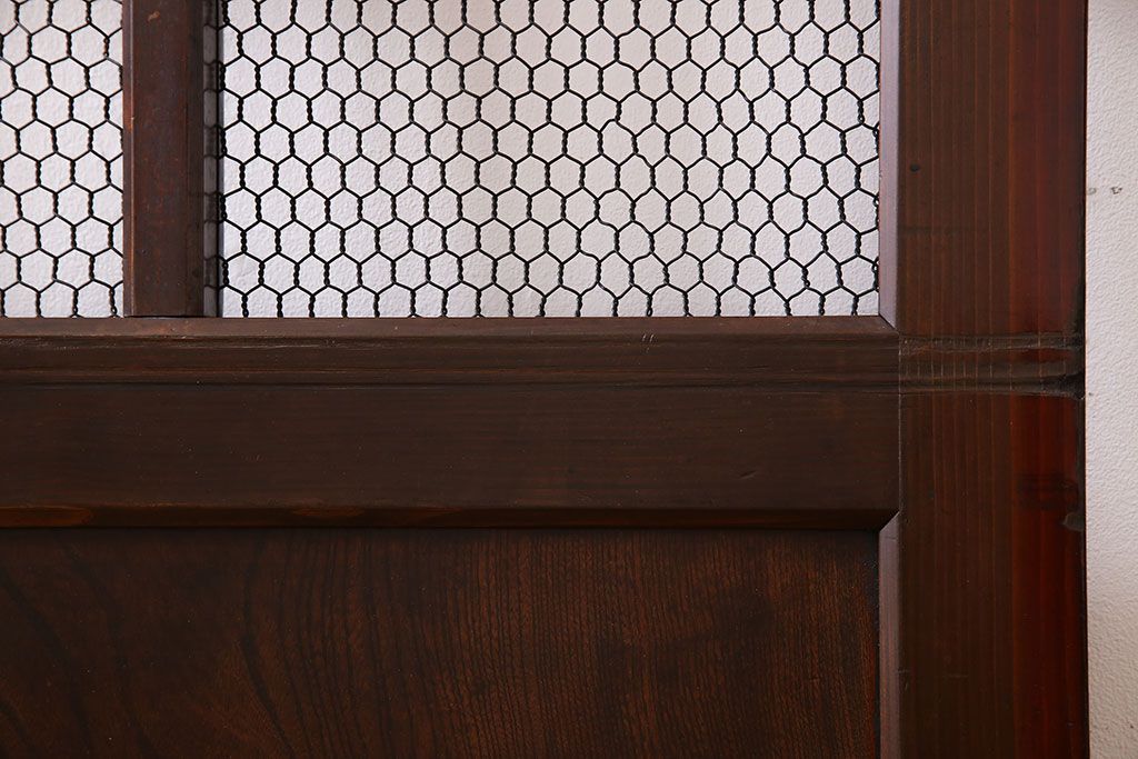 和製アンティーク　古いヒノキ材の升目蔵戸(引き戸、建具、玄関戸)