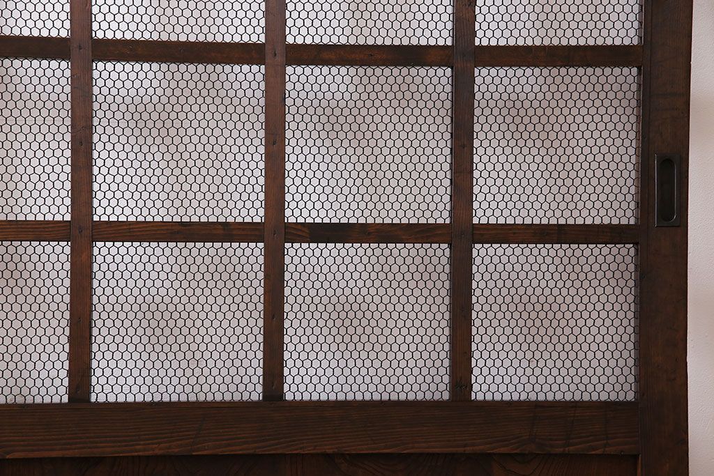 和製アンティーク　古いヒノキ材の升目蔵戸(引き戸、建具、玄関戸)