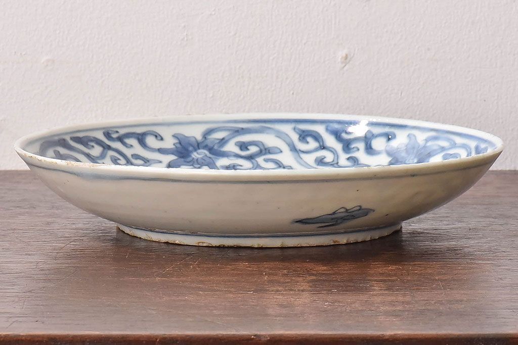 アンティーク雑貨　中国　古染付　おおらかな絵付けが魅力的な七寸皿(清朝、民窯)