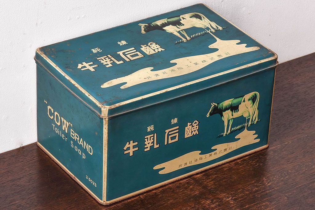 アンティーク雑貨　昭和レトロ　牛乳石鹸　ブリキ缶(小物入れ)