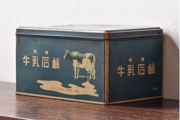 アンティーク雑貨　昭和レトロ　牛乳石鹸　ブリキ缶(小物入れ)
