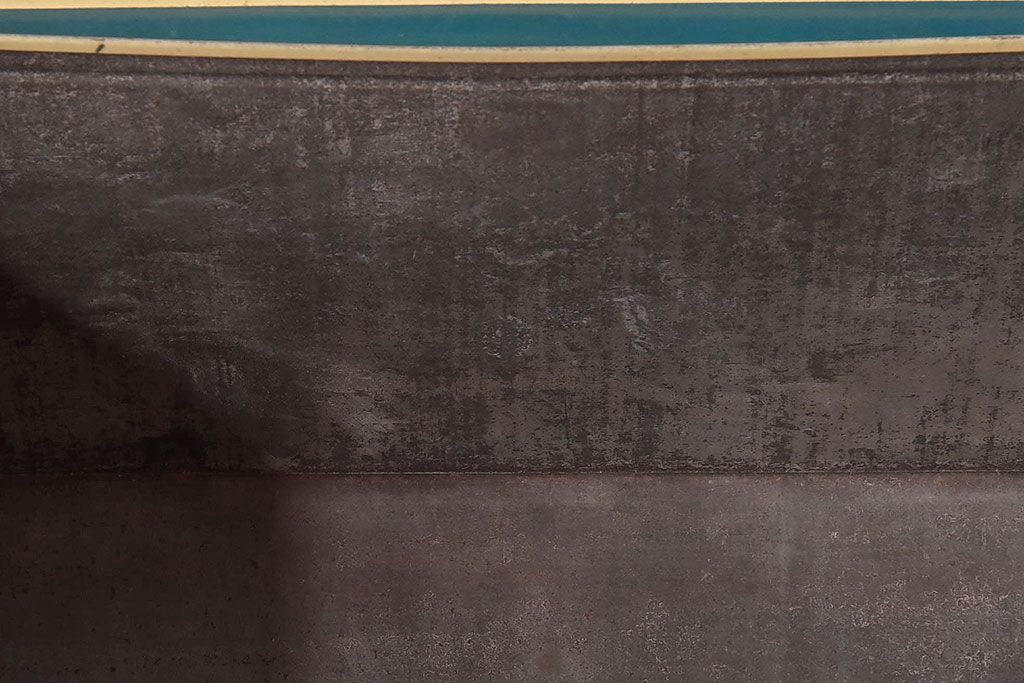 アンティーク雑貨　昭和レトロ　牛乳石鹸　ブリキ缶(小物入れ)