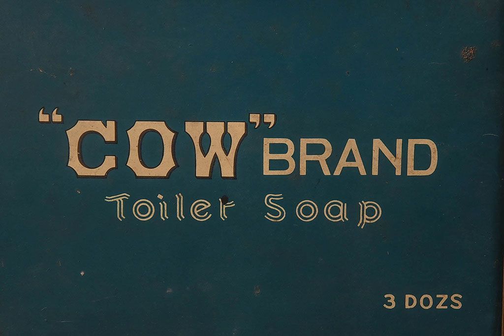 アンティーク雑貨　昭和レトロ　牛乳石鹸　ブリキ缶(小物入れ)