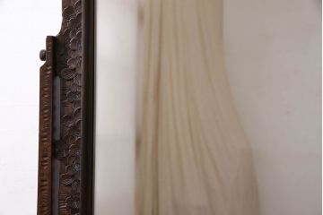 アンティーク雑貨　中古　伝統工芸　軽井沢彫り　桜　彫刻が目を引く姿見(鏡、ミラー)