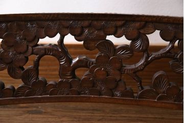 アンティーク雑貨　中古　伝統工芸　軽井沢彫り　桜　彫刻が目を引く姿見(鏡、ミラー)