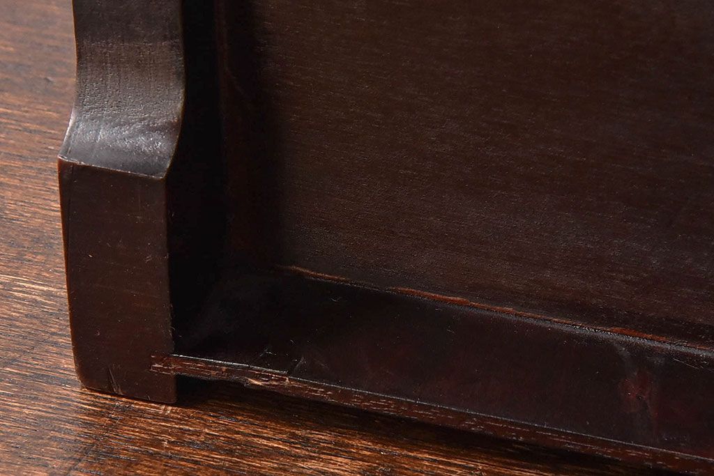 中古　木製　卓上にも使えるシックな彫刻入り小引き出し(小物収納)