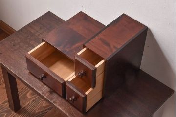 中古　北海道民芸家具　滑らかな木の質感が魅力的な面白小箱(小引き出し)(2)