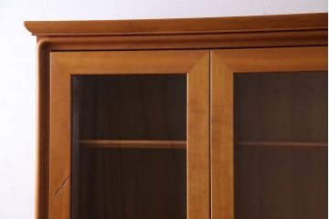 中古　家具蔵(カグラ)　温もり溢れるチェリー材のカップボード(キャビネット、食器棚、収納棚)(定価約34万円)