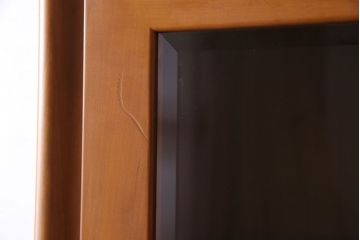 中古　家具蔵(カグラ)　温もり溢れるチェリー材のカップボード(キャビネット、食器棚、収納棚)(定価約34万円)