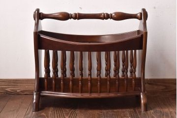 アンティーク雑貨　中古　柏木工(KASHIWA) 凝ったデザインが印象的なマガジンラック