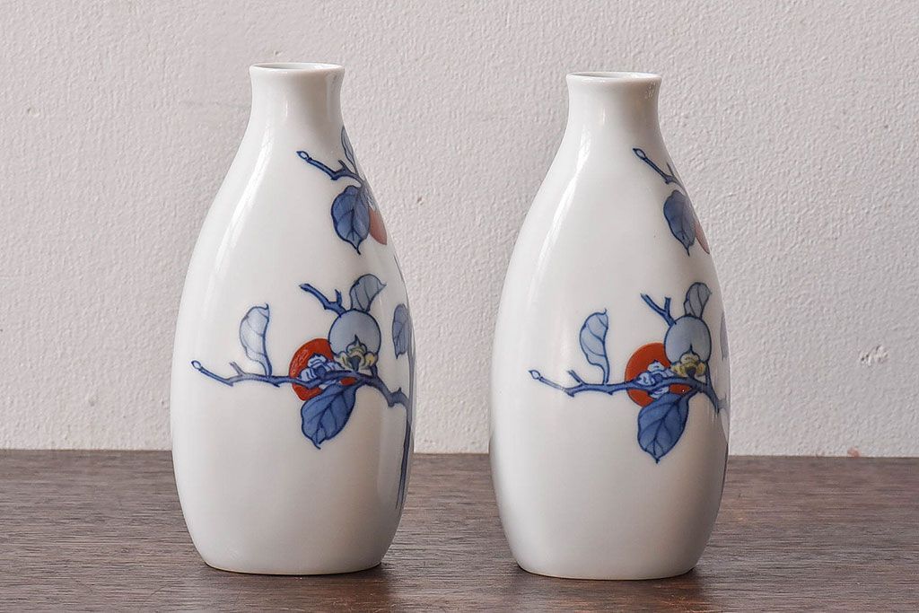 アンティーク雑貨　昭和期　十三代酒井田柿右衛門　白色の余白が美しい染錦柿文酒器