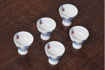 アンティーク雑貨　昭和期　十三代酒井田柿右衛門　白色の余白が美しい染錦柿文酒器