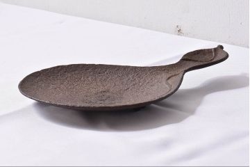 アンティーク雑貨　平安金寿堂造　大正昭和期 鉄瓢形菓子盆(茶道具)・外箱付き