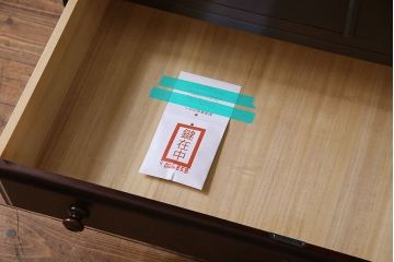 中古　北海道民芸家具　落ち着きのあるシックなワードローブ(洋服タンス、キャビネット)