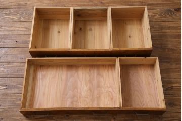 レトロ家具　昭和レトロ　天板ケヤキ材　明るい色味の薄型デスク(片袖机、在宅ワーク、在宅用ワークデスク、作業台)