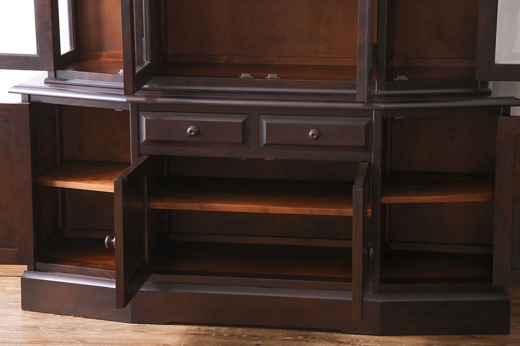 中古　北海道民芸家具　OM151　シックな食器棚(キャビネット、収納棚)(定価130万円)