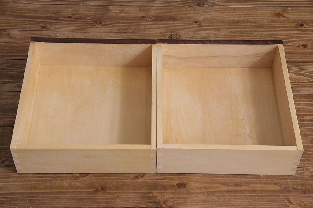 中古　北海道民芸家具　OM151　シックな食器棚(キャビネット、収納棚)(定価130万円)