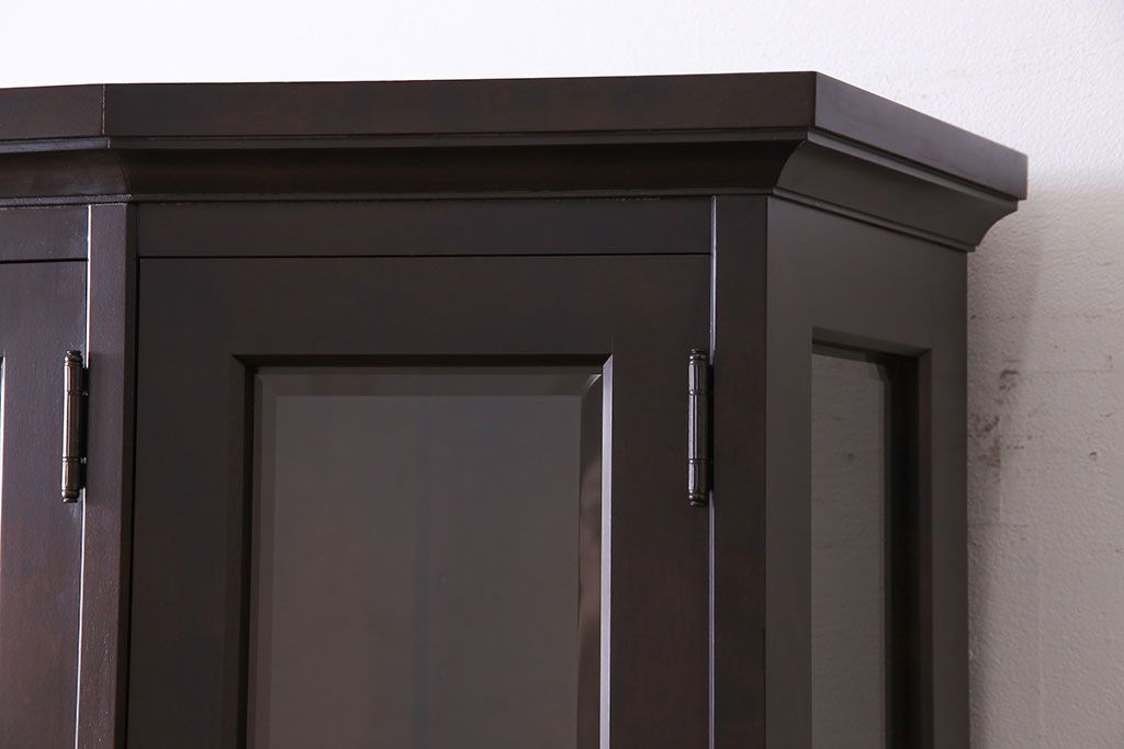 中古　北海道民芸家具　OM151　シックな食器棚(キャビネット、収納棚)(定価130万円)