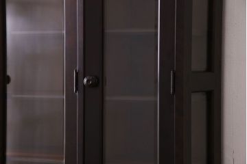 中古　北海道民芸家具　OM151　シックな食器棚(キャビネット、収納棚)(定価130万円)