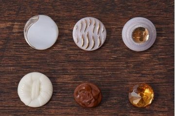アンティーク雑貨　チェコガラス　優美なビンテージボタン10個セット