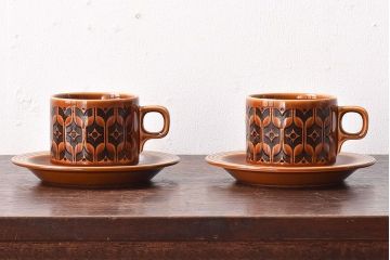 アンティーク雑貨　イギリスビンテージ　HORNSEA(ホーンジー)HEIRLOOM(エアルーム)シリーズ　カップ&ソーサー2客セット(洋食器)(1)