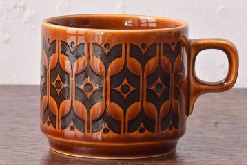 アンティーク雑貨　イギリスビンテージ　HORNSEA(ホーンジー)HEIRLOOM(エアルーム)シリーズ　カップ&ソーサー2客セット(洋食器)(1)