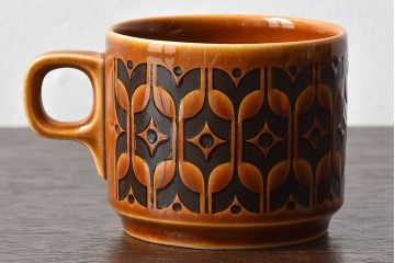 アンティーク雑貨　イギリスビンテージ　HORNSEA(ホーンジー)HEIRLOOM(エアルーム)シリーズ　カップ&ソーサー2客セット(洋食器)(2)