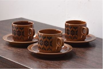 アンティーク雑貨　イギリスビンテージ　HORNSEA(ホーンジー)HEIRLOOM(エアルーム)シリーズ　カップ&ソーサー3客セット(洋食器)
