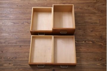ヴィンテージ家具　和製ビンテージ　希少　整然とした木目が美しい突板チーク材のデスク(ワークデスク、在宅ワーク、在宅用、オフィスデスク)