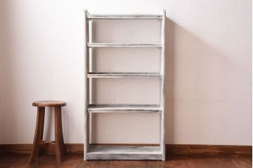 ペイント家具　シャビーな風合いが魅力的な本棚(飾り棚、陳列棚)