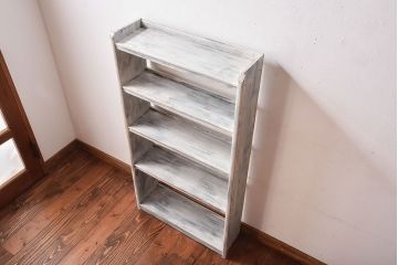 ペイント家具　シャビーな風合いが魅力的な本棚(飾り棚、陳列棚)