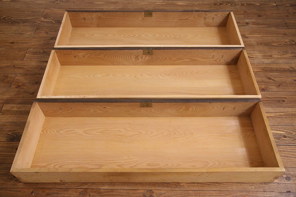 アンティーク家具　和製アンティーク　前面ケヤキ材　古い木の質感のタンスローチェスト(引き出し、テレビ台)