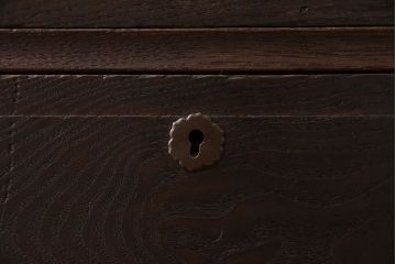 アンティーク家具　和製アンティーク　前面ケヤキ材　古い木の質感のタンスローチェスト(引き出し、テレビ台)