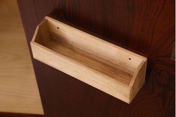 中古　伝統工芸　岩谷堂箪笥　木目が存在感を放つワードローブ(洋服タンス、洋服箪笥)(定価60万円)
