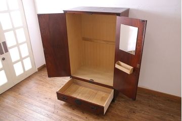 中古　伝統工芸　岩谷堂箪笥　木目が存在感を放つワードローブ(洋服タンス、洋服箪笥)(定価60万円)