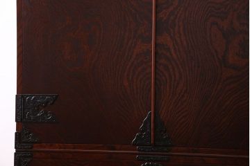 中古　伝統工芸　岩谷堂箪笥　木目が存在感を放つワードローブ(洋服タンス、洋服箪笥)(定価60万円)