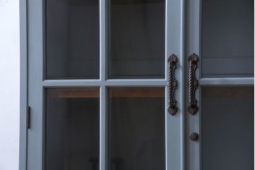 ヴィンテージ家具　爽やかなアンティークペイントが素敵なビンテージブックケース(本箱、本棚)