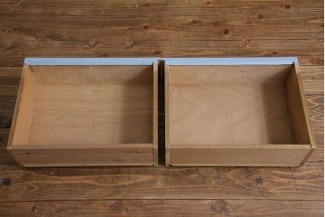 ヴィンテージ家具　爽やかなアンティークペイントが素敵なビンテージブックケース(本箱、本棚)