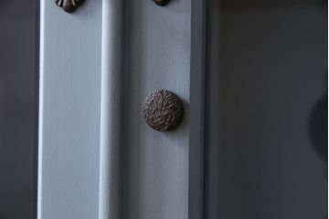 ヴィンテージ家具　爽やかなアンティークペイントが素敵なビンテージブックケース(本箱、本棚)