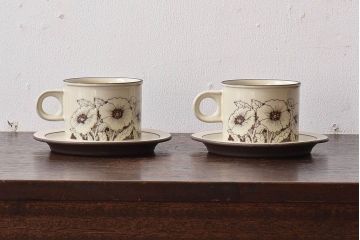 アンティーク雑貨　イギリスビンテージ　HORNSEA(ホーンジー)　Cornrose(コーンローズ)シリーズ　カップ&ソーサー2客セット(2)