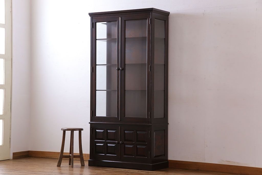 中古　希少な廃盤品!!　北海道民芸家具　OM158　上質な三方ガラス飾り棚(陳列棚、ガラスケース)