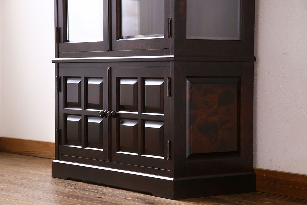 中古　希少な廃盤品!!　北海道民芸家具　OM158　上質な三方ガラス飾り棚(陳列棚、ガラスケース)