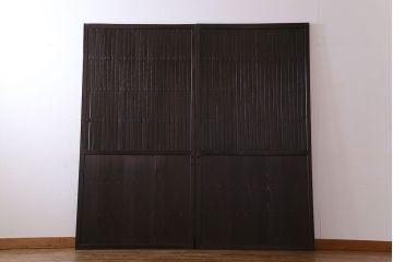 和製アンティーク　味わい深い風合いの和モダンな格子板戸(引き戸、建具)