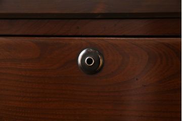 アンティーク家具　漆塗りが上品な鉄脚付きアンティークチェスト(箪笥、タンス、引き出し)・引き出し2杯