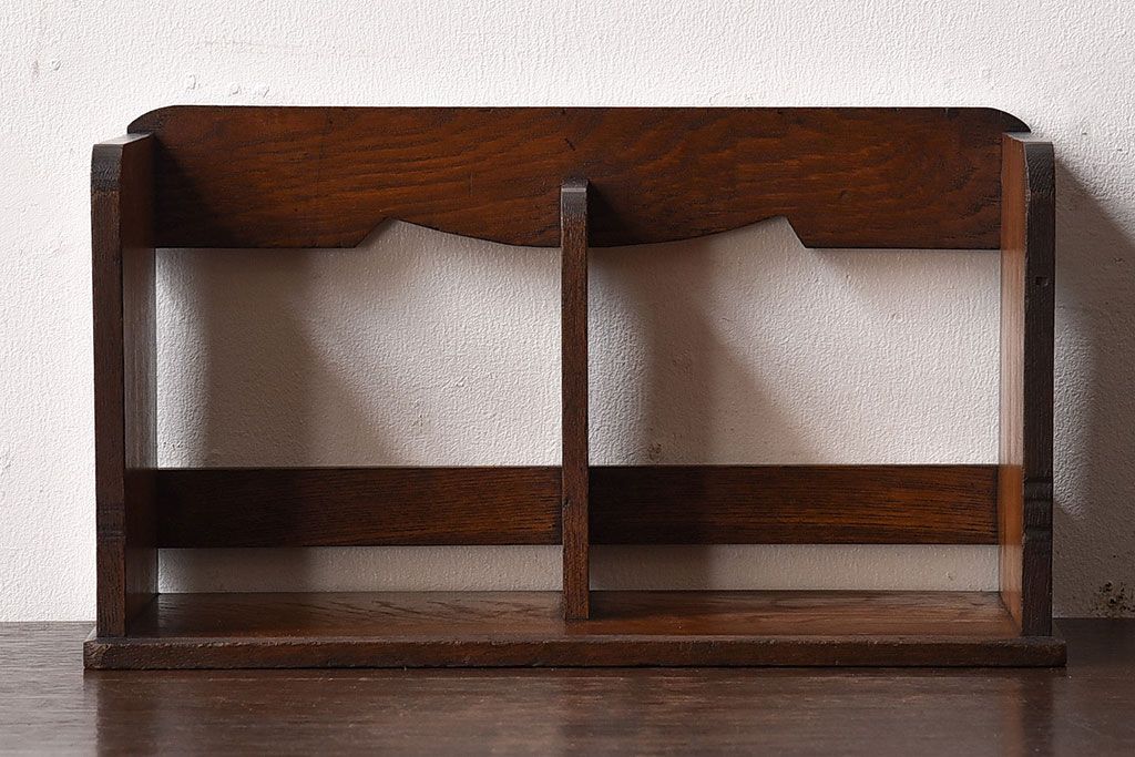 アンティーク雑貨　和製アンティーク　栓材　卓上でも使える深みのある色合いのブックスタンド(本立て)