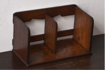 アンティーク雑貨　和製アンティーク　栓材　卓上でも使える深みのある色合いのブックスタンド(本立て)