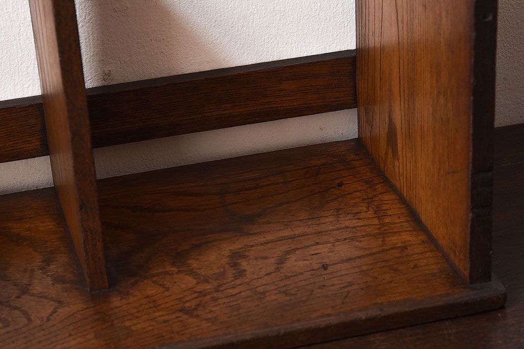 アンティーク雑貨　和製アンティーク　栓材　卓上でも使える深みのある色合いのブックスタンド(本立て)