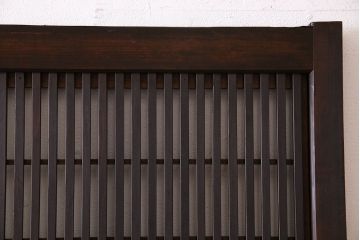 昭和期　腰板ケヤキ材　上品な雰囲気漂う裏障子付き格子戸(引き戸、建具)2枚セット(1)