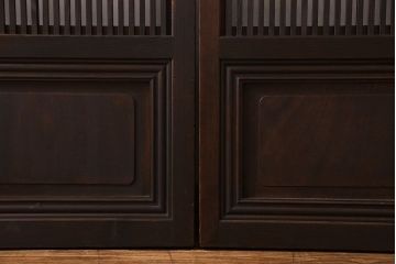 昭和期　腰板ケヤキ材　上品な雰囲気漂う裏障子付き格子戸(引き戸、建具)2枚セット(1)